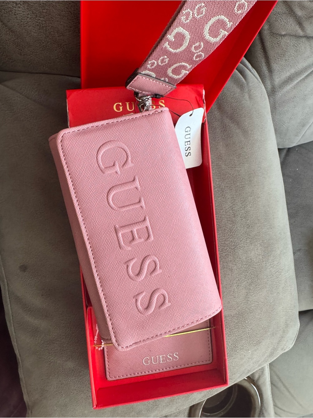 Accessories Subcategory Identification - Picture 4 of 7